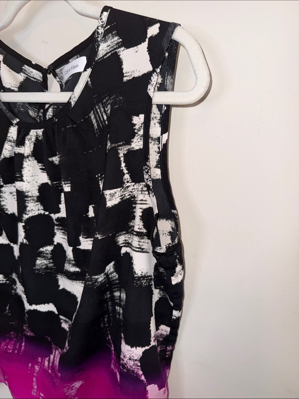 Calvin Klein Black, White & Magenta Ombre Printed Sleeveless Camisole - Picture 5 of 7